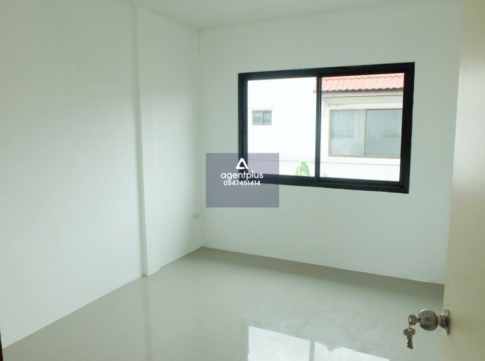 ทาวน์เฮ้าส์ 2 ชั้น บ้านงามเจริญ 3 บางละมุง ซ.พรประภานิมิตร 22 ถ.พรประภานิมิตร