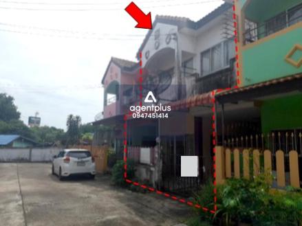 ขายทาวน์เฮ้าส์ ทำเลบ่อวิน ใกล้นิคมฯ โครงการฉัตรทองวิลล่า บ่อวิน  ราคาคุ้มค่า น่าอยู่