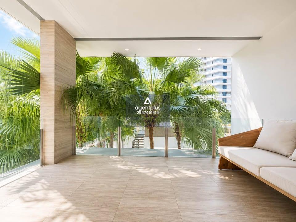 ขายบ้านหรู Modern Luxury 3 ห้องนอน นาจอมเทียน ใกล้ทะเล พร้อมเข้าอยู่