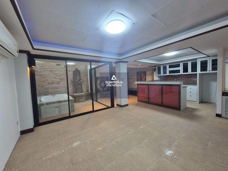 ทาวน์เฮ้าส์ติดทะเล ห่างจากทะเลเพียง 50 เมตร (หาดดงตาล) ปล่อยรายวันได้