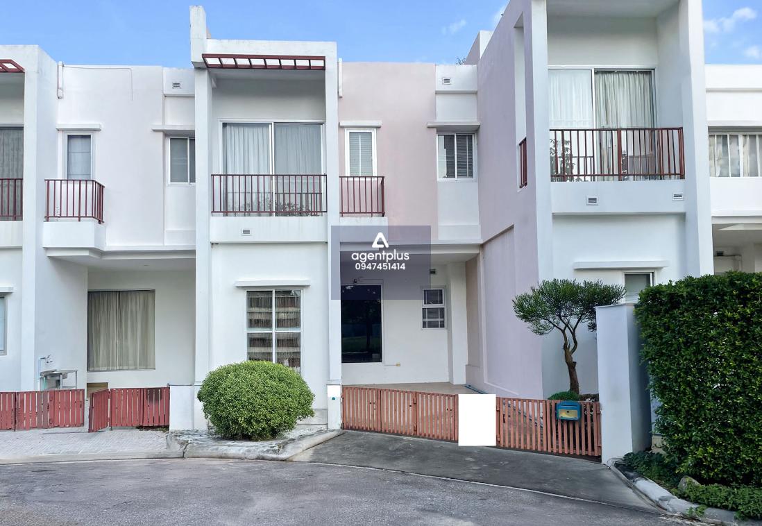 ขายทาวน์เฮ้าส์ 2 ชั้น โครงการโบ๊ทเฮ้าส์ ชะอำ เพชรบุรี ติดถนนเพชรเกษมสายใน ห่างจากถนนเพชรเกษม ทล.4 ช่วง กม.208+200 ประมาณ 400 ม.