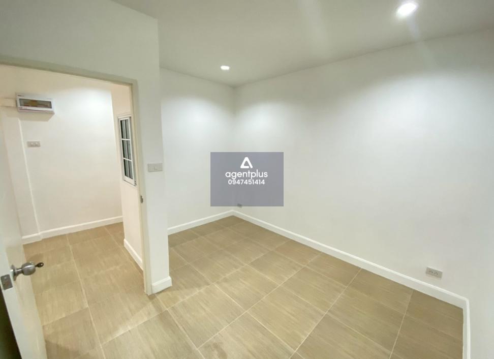 *ขายทาวน์เฮ้าส์ 2 ชั้น ม.เคซี 2 รีโนเวทอย่างดีใช้วัสดุดีมีคุณภาพ ตรวจสอบเป็นระบบกว่า 18 รายการ มีบริการยื่นกู้ฟรี ใกล้แฟชั่นไอส์แลนด์ ใกล้ MRT สายสีชมพู สถานี วงแหวนรามอินทรา