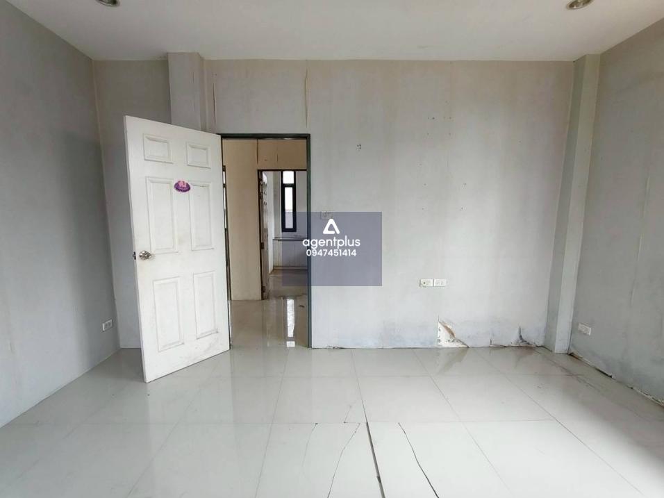 บ้านเดี่ยว โครงการลาซิเต้ ทำเลดี ติดถนน เดินทางเข้า-ออกสะดวก อยู่ในย่านชุมชน