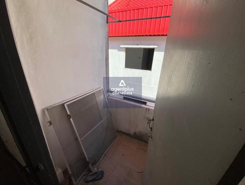 คอนโดมิเนียม โครงการบางปะกงธานี บางปะกง ทำเลดี ห่างจากถนนบางนา-ตราด หลัก กม.ที่ 52+200 ประมาณ 470 เมตร เดินทางเข้า-ออกสะดวก อยู่ใกล้สิ่งอำนวยความสะดวก