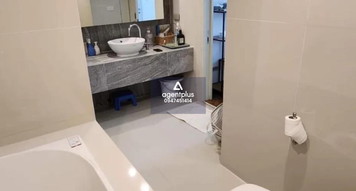 คอนโดทำเลเด่นติดถนนใหญ่รัตนาธิเบศร์