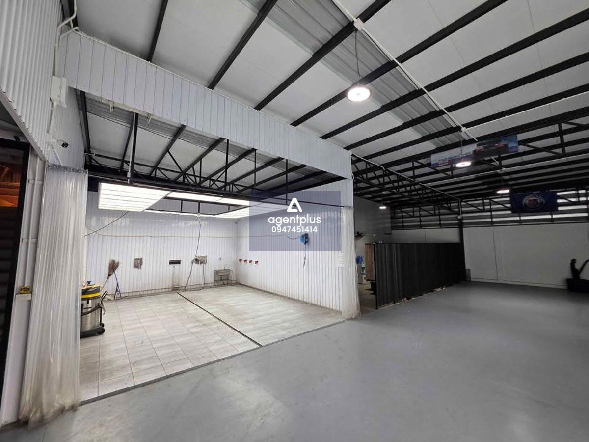 *ให้เช่า โกดังและโชว์รูม ย่านพระราม 9