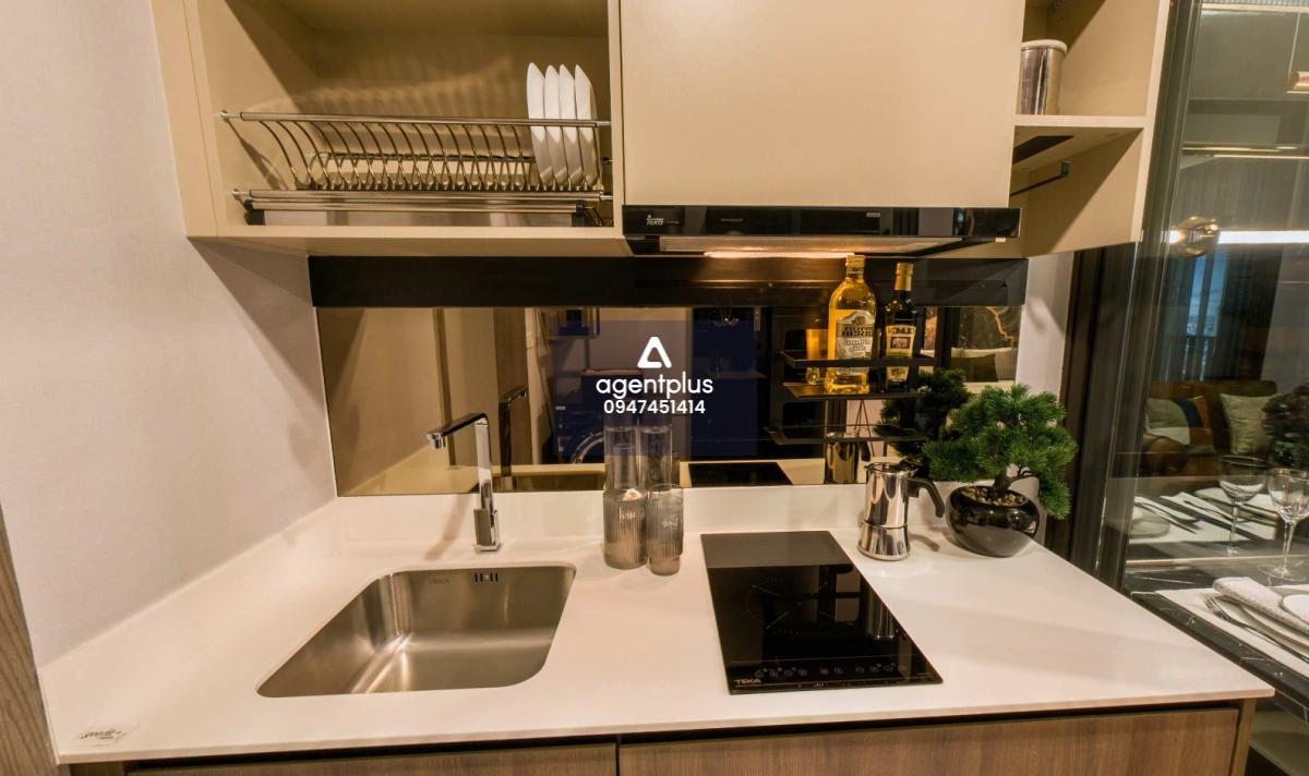 ขายคอนโดหรูใจ กลางสุขุมวิต-เอกมัย 1 Bed Plus 34.50 ตร.ม. ชั้นสูง วิวปัง ส่วนกลางลอยฟ้า 39 ชั้น