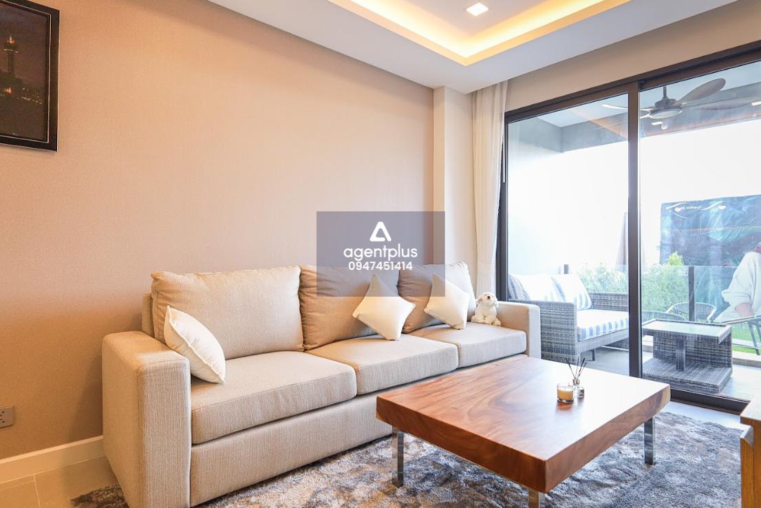 คอนโดหรูใกล้ทะเล – Living Space ระดับ Premium ยูนิตขนาดเล็กแบบ 1 ห้องนอน