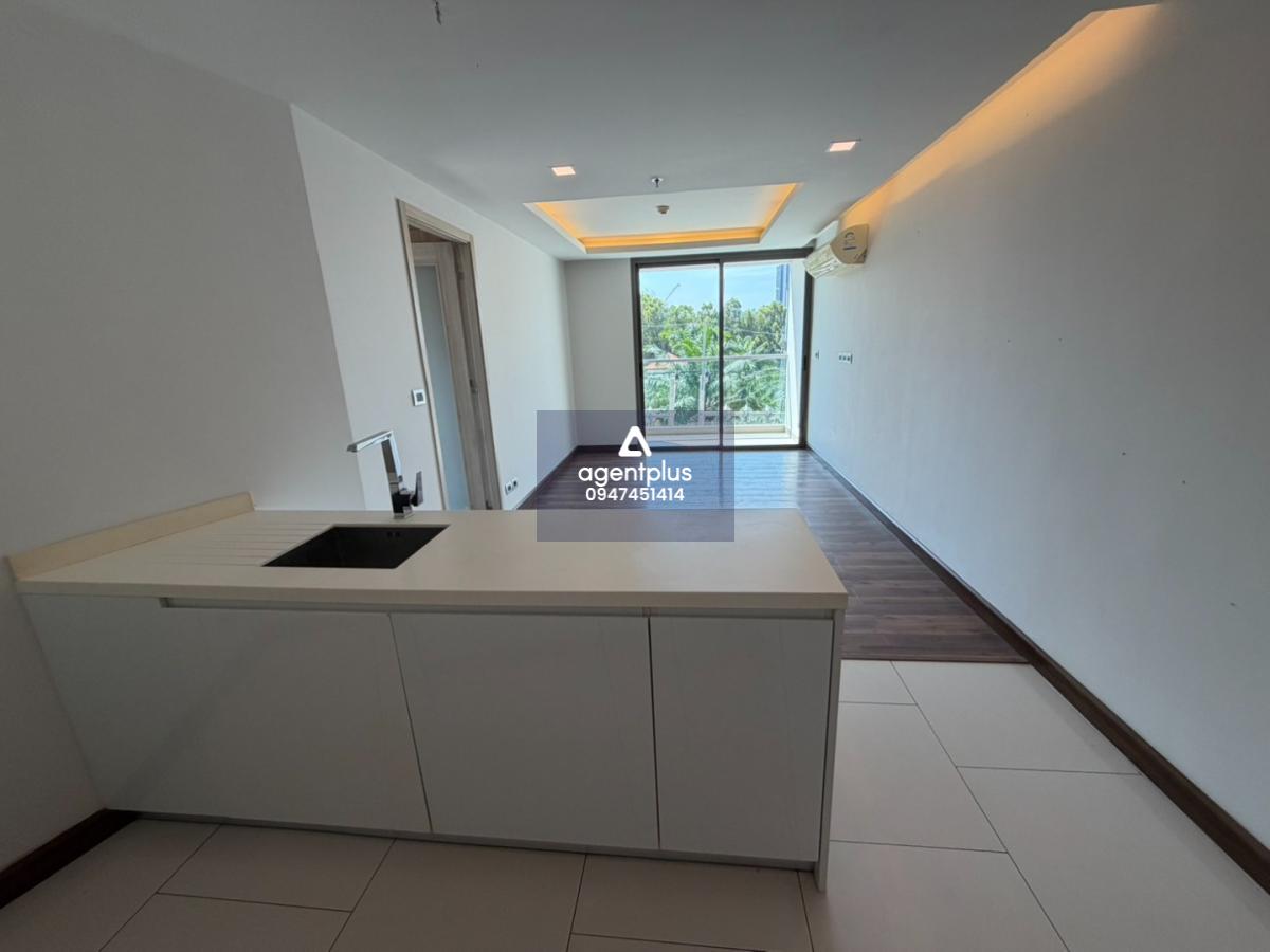 ขายThe Peak Towers | Pratumnak Hill, Pattaya วิวเมือง ทำเลดี
