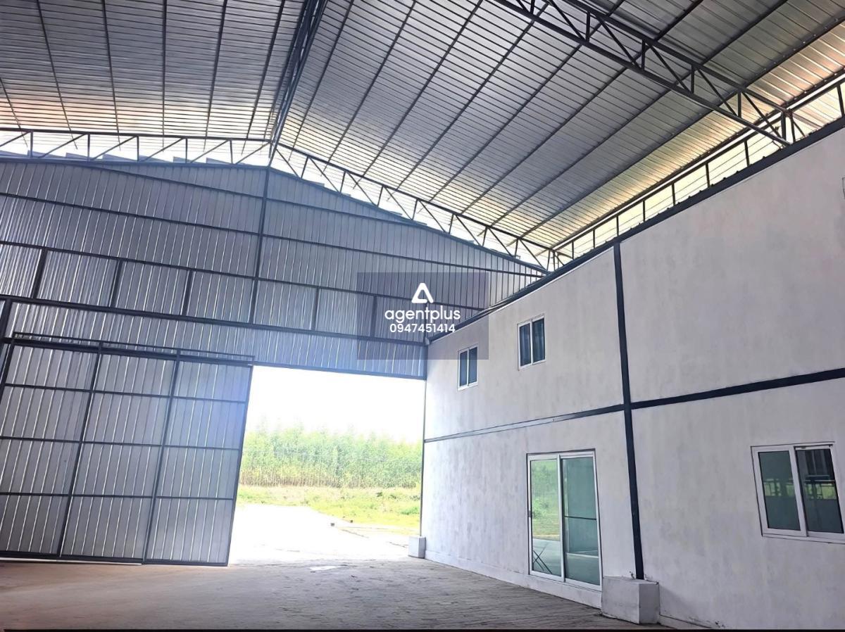 *ขายโรงงาน / โกดังพร้อมออฟฟิศ บ่อทอง ชลบุรี พื้นที่สีส้ม ติดถนนคอนกรีต