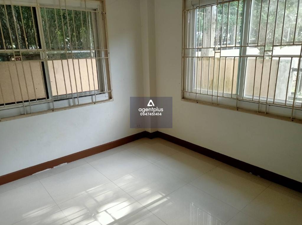 บ้านเดี่ยว โครงการจักรวาล แลนด์ แอนด์ เฮ้าส์ ระยอง ทำเลดี ติดถนน เดินทางเข้า-ออกสะดวก ตั้งอยู่ในแหล่งชุมชน