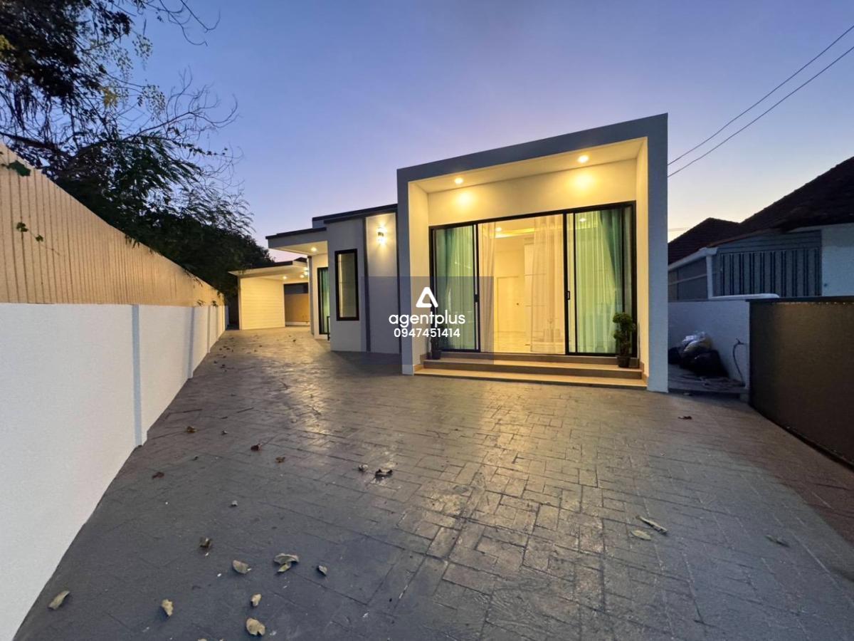 ขาย บ้านเดี่ยวสร้างใหม่ พัทยารุ่งเรือง พร้อมเฟอร์นิเจอร์บิ้วอิน ของแต่ง พร้อมเข้าอยู่