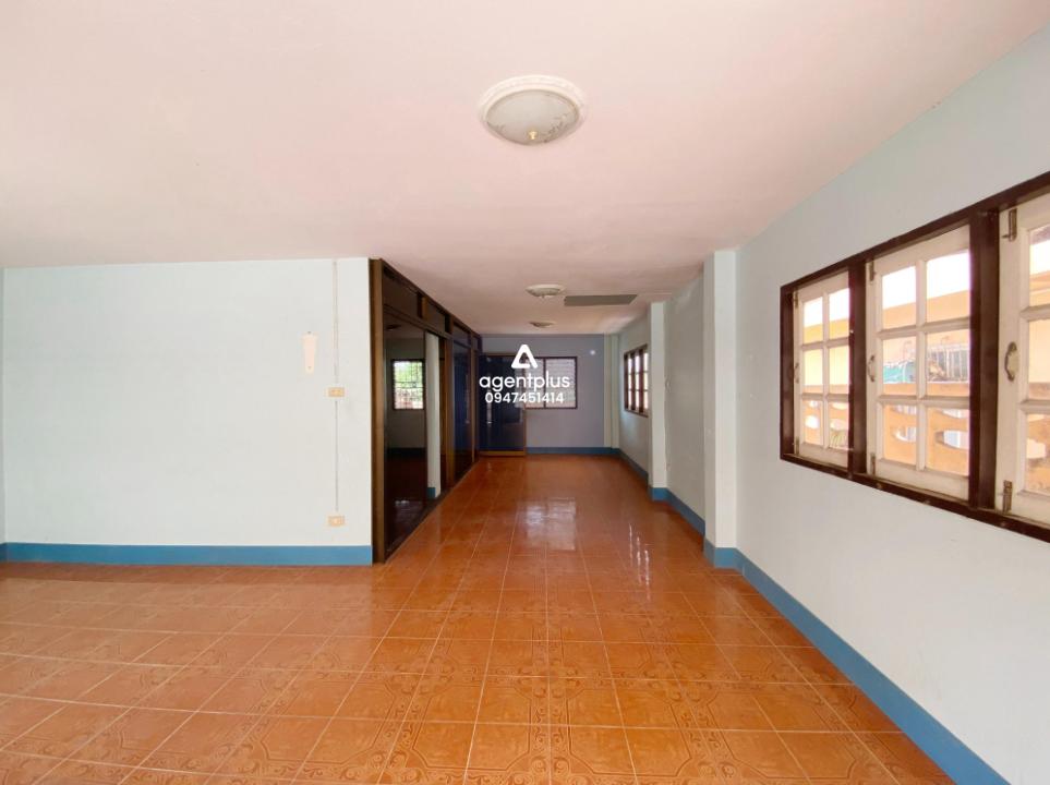 ทาวน์เฮ้าส์ โครงการนำโชค เมืองระยอง ทาวน์เฮ้าส์ 2 ชั้น ทำเลดีติดถนนตรอกยายชา