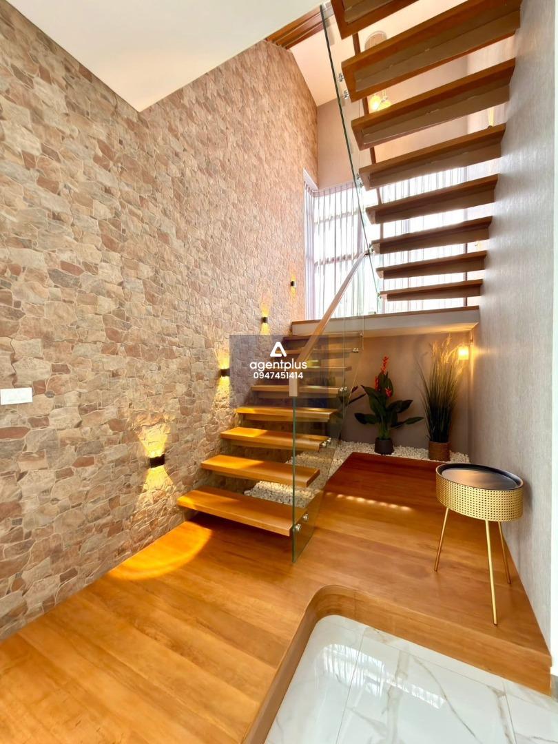 ขายพูลวิลล่าสุดหรู 5ห้องนอน ใกล้อ่างมาบประชัน ทำเลสะดวก