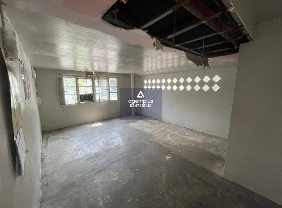 บ้านเดี่ยวชั้นเดียว รามนุช 15 สัตหีบ บริเวณโดยรอบเป็นแหล่งชุมชน การคมนาคมสะดวก สาธารณูปโภคพร้อม ใกล้สิ่งอำนวยความสะดวก