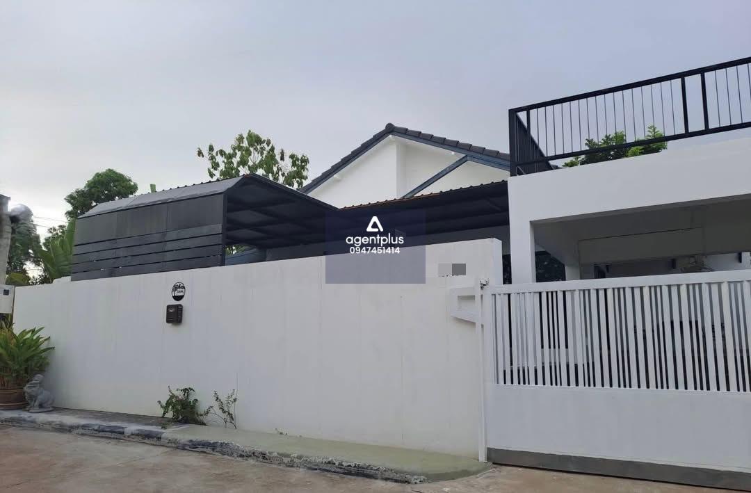 ให้เช่าบ้านพร้อมสระว่ายน้ำ 3ห้องนอน  ห้วยใหญ่พัทยา