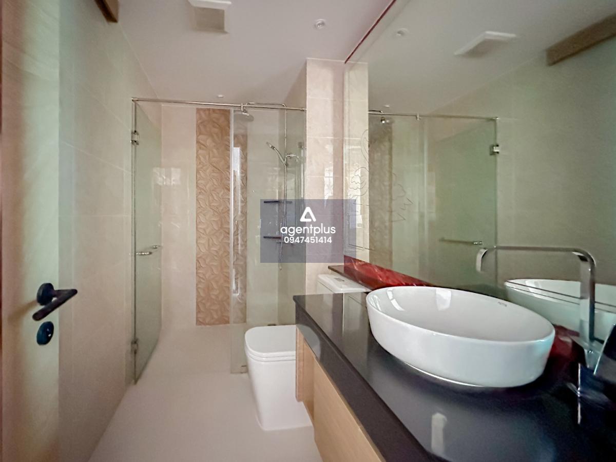 ขายคอนโดวิวทะเล เดอะ ริเวียร่า โอเชี่ยน ไดร์ฟ พร้อมอยู่