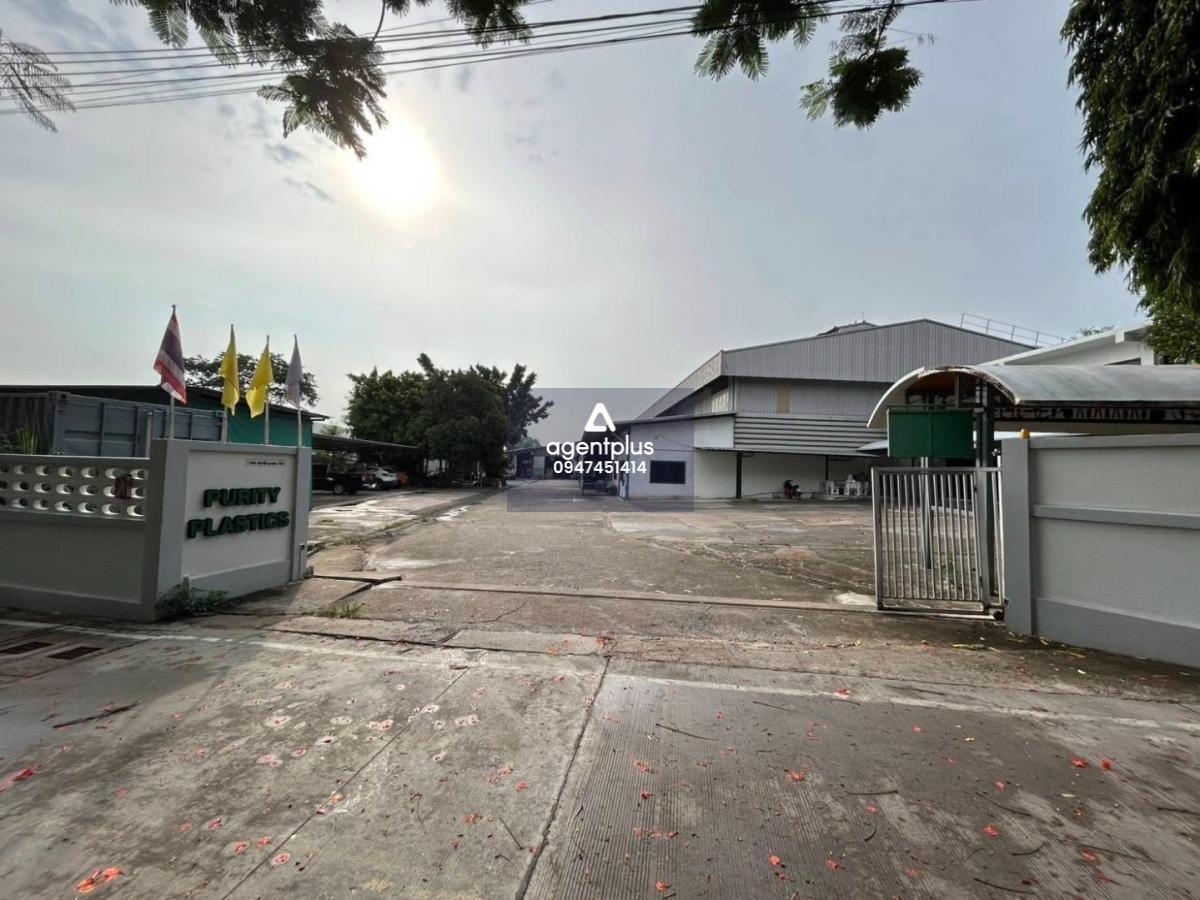 *ขายโรงงานผลิตและขึ้นรูปชิ้นงานจากเม็ดพลาสติก (พร้อมดำเนินการต่อได้ทันที) ศรีราชา ชลบุรี