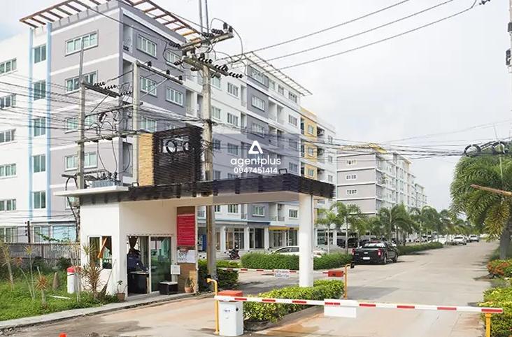 คอนโดมิเนียม โครงการดิ แพลทินั่ม เพลส ระยอง ทำเลดีโครงการตั้งอยู่ติดถนนหมายเลข 3013