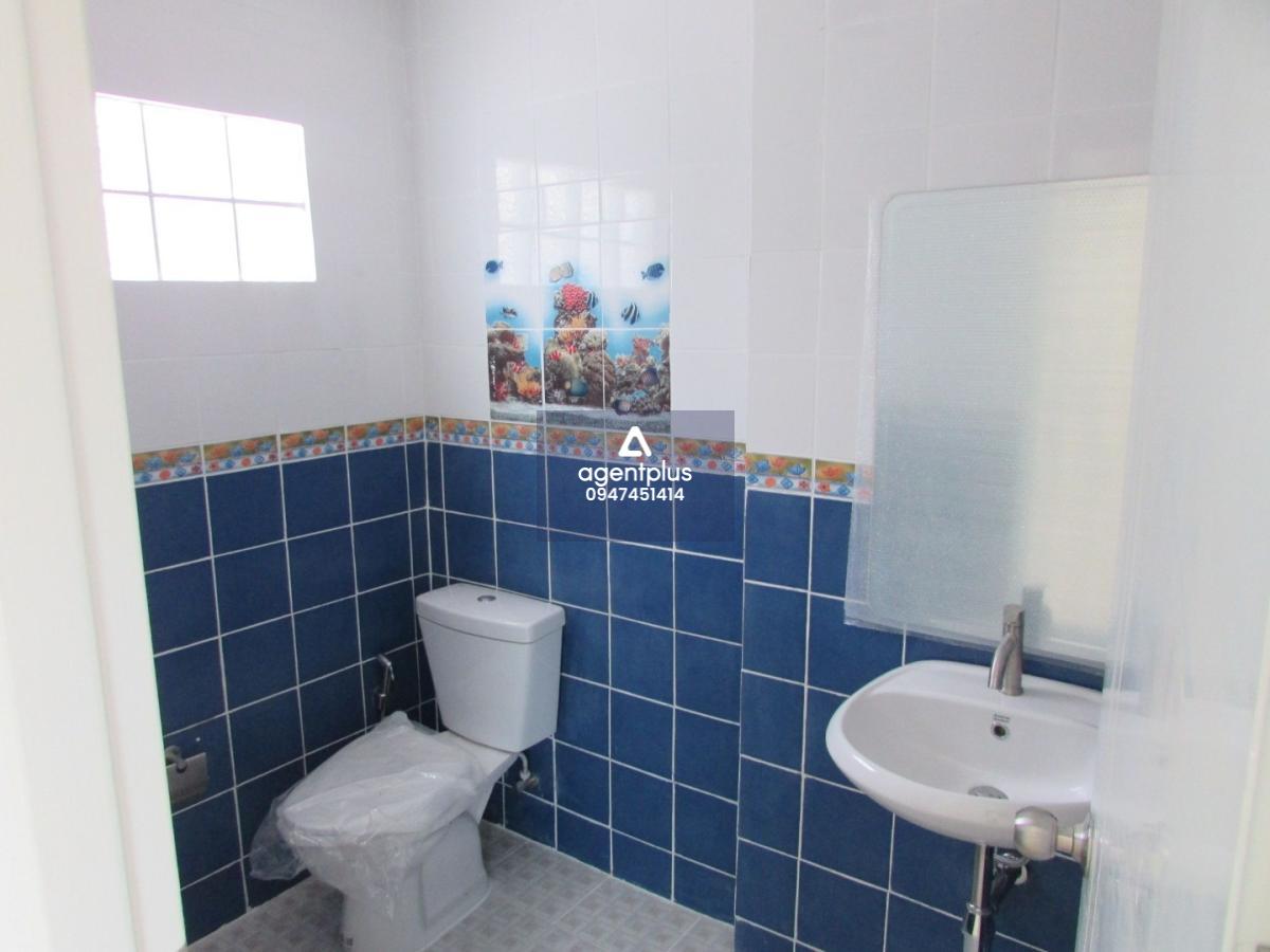 บ้านเดี่ยว โครงการสุวินทร์ธารา เมืองฉะเชิงเทรา ปรับปรุงใหม่ ทำเลดีตั้งอยู่ใกล้ถนนแยกทางหลวงหมายเลข 304