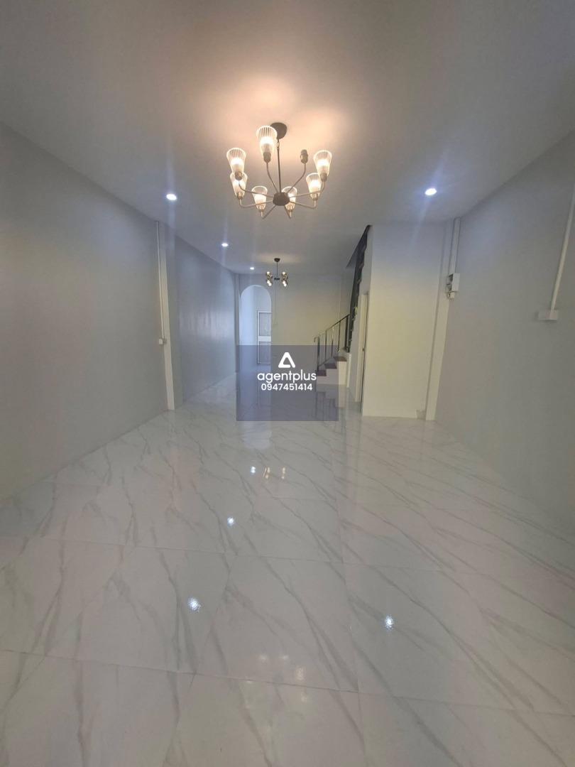 ขายทาวน์เฮาส์ 2ชั้น ซอยเนินพลับหวานพัทยา ใกล้ตลาด